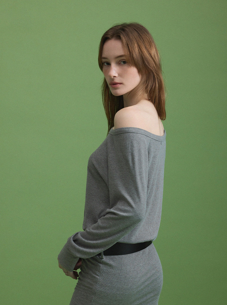 Bain Asymmetrical Shoulder Big Belt T-Shirt